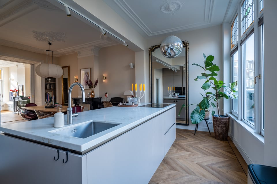 Eetkamer en open keuken